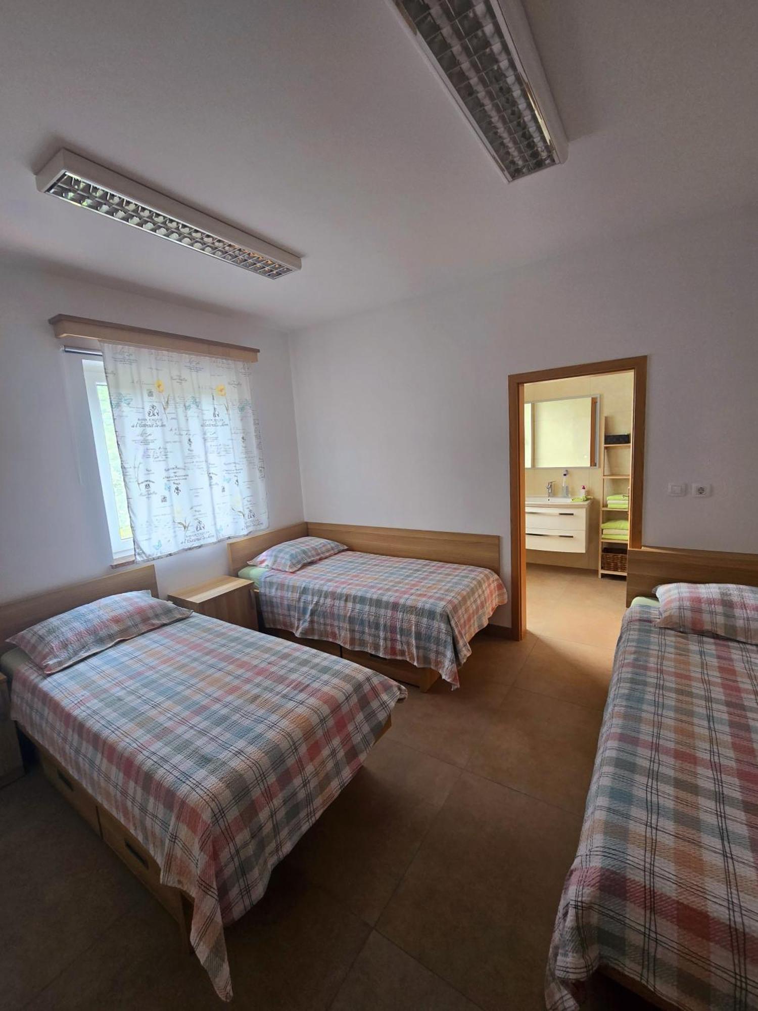 Guest House Kocanija Ilirska Bistrica Exterior photo